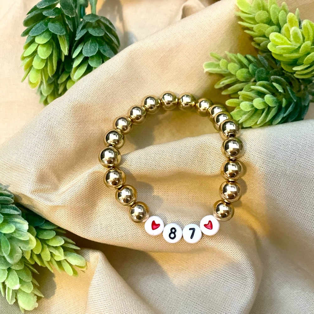 Taylor Swift Travis Kelce 87 Kansas City Chiefs inspired friendship bracelet
